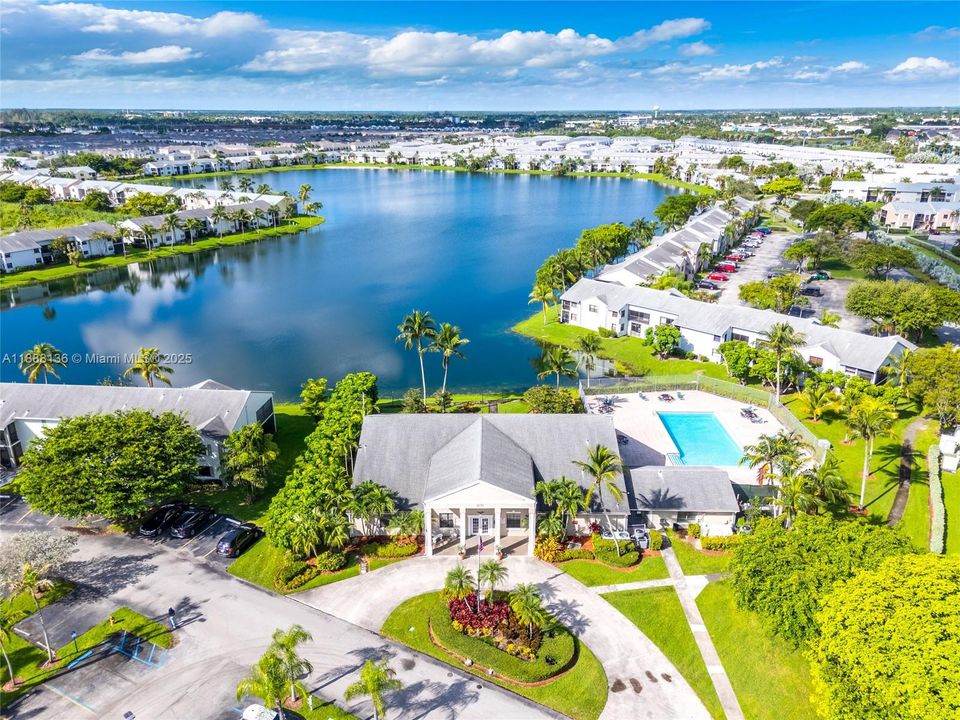 Active With Contract: $240,000 (3 beds, 2 baths, 1195 Square Feet)