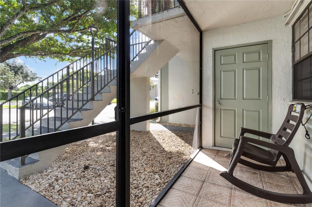 EXTRA OUTSIDE STORAGE UNIT