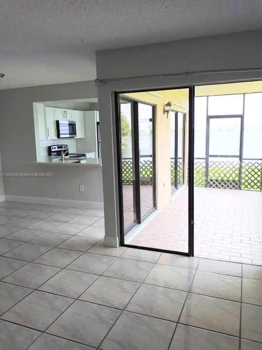 Active With Contract: $240,000 (3 beds, 2 baths, 1195 Square Feet)