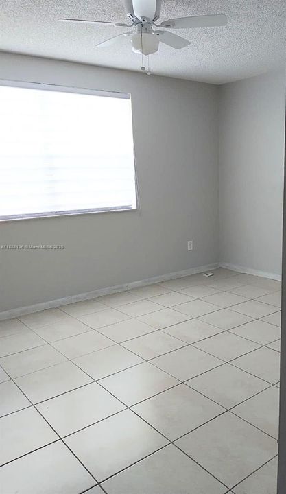 Active With Contract: $240,000 (3 beds, 2 baths, 1195 Square Feet)