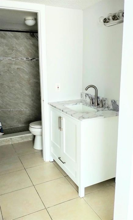 Active With Contract: $240,000 (3 beds, 2 baths, 1195 Square Feet)