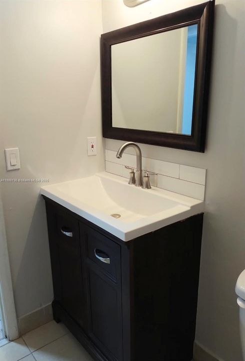 Active With Contract: $240,000 (3 beds, 2 baths, 1195 Square Feet)