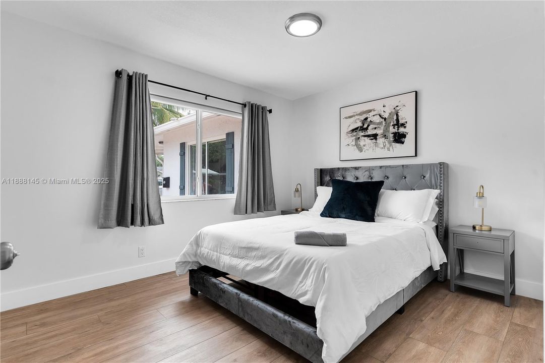 For Sale: $709,000 (3 beds, 3 baths, 1762 Square Feet)