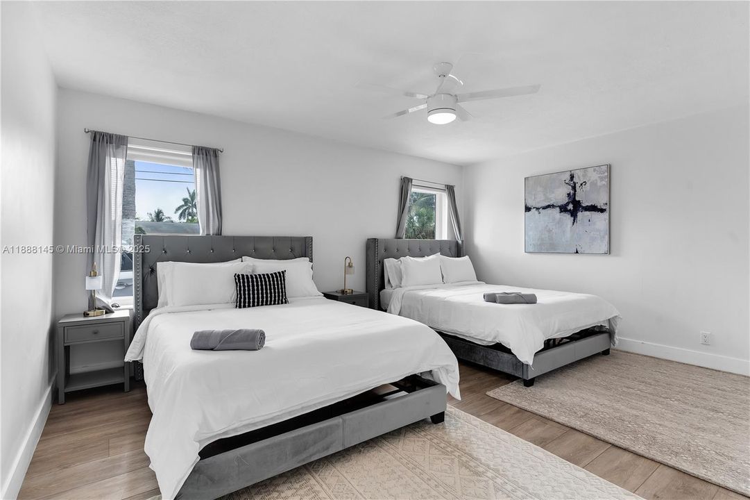 For Sale: $709,000 (3 beds, 3 baths, 1762 Square Feet)