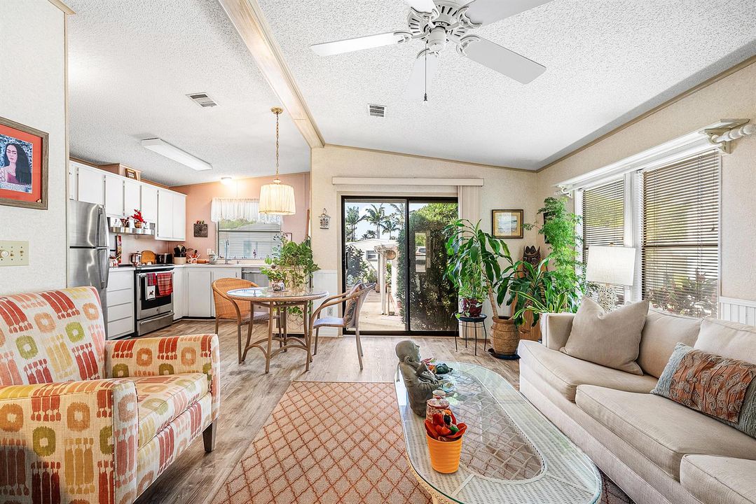 009-4WestCedarDrive-CD4-BrinyBreezes-FL-