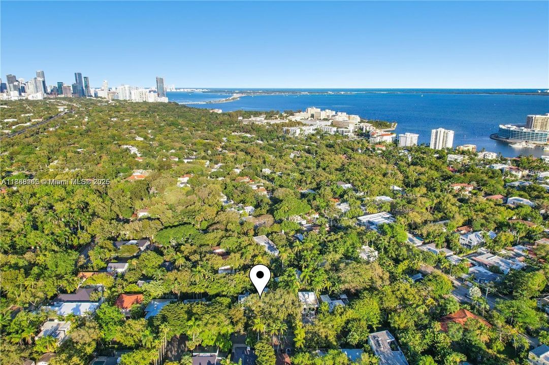 En Venta: $6,375,000 (5 camas, 4 baños, 4478 Pies cuadrados)