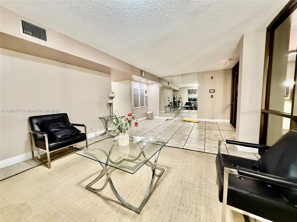 Recently Rented: $1,750 (1 beds, 1 baths, 780 Square Feet)