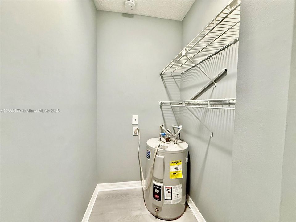 Recently Rented: $1,750 (1 beds, 1 baths, 780 Square Feet)