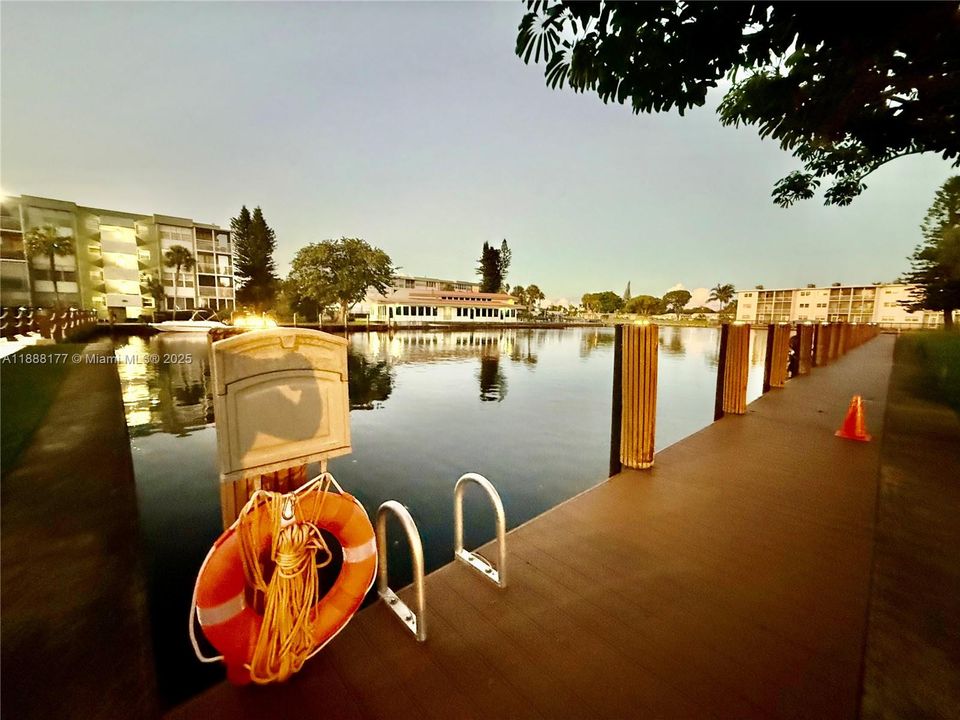 Recently Rented: $1,750 (1 beds, 1 baths, 780 Square Feet)