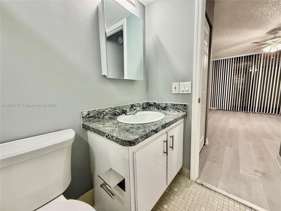 Recently Rented: $1,750 (1 beds, 1 baths, 780 Square Feet)