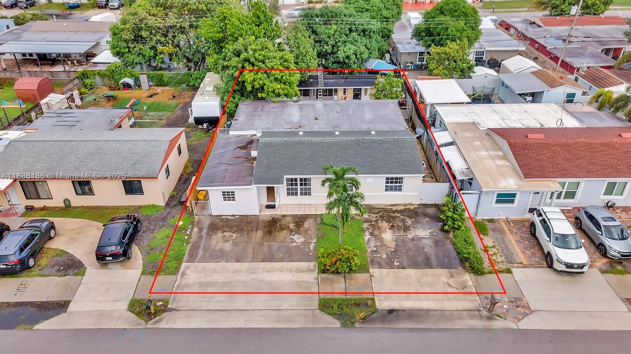 Active With Contract: $465,000 (3 beds, 2 baths, 1912 Square Feet)