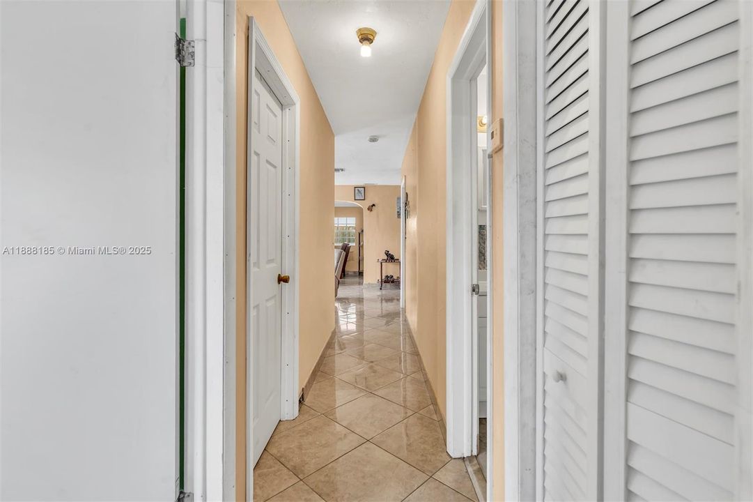 Active With Contract: $465,000 (3 beds, 2 baths, 1912 Square Feet)