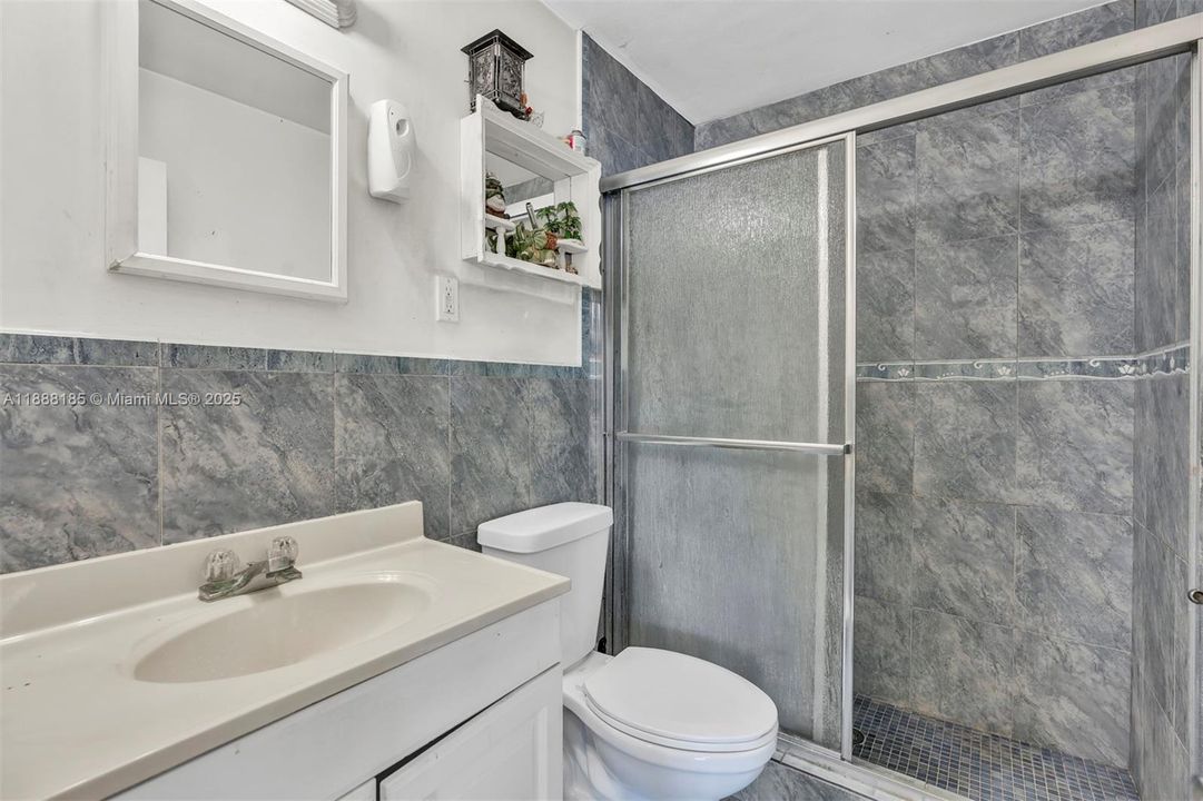 Active With Contract: $465,000 (3 beds, 2 baths, 1912 Square Feet)