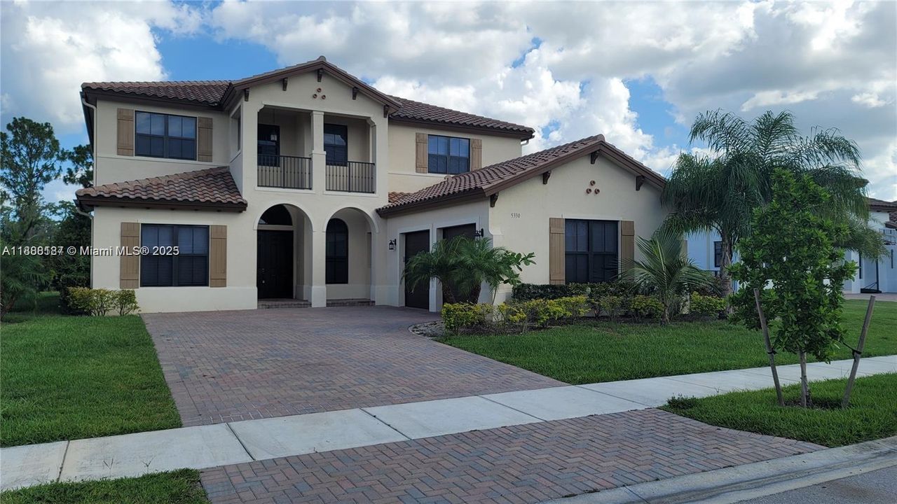 Active With Contract: $3,500 (4 beds, 3 baths, 0 Square Feet)