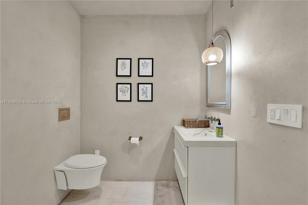 For Rent: $20,000 (4 beds, 3 baths, 2171 Square Feet)