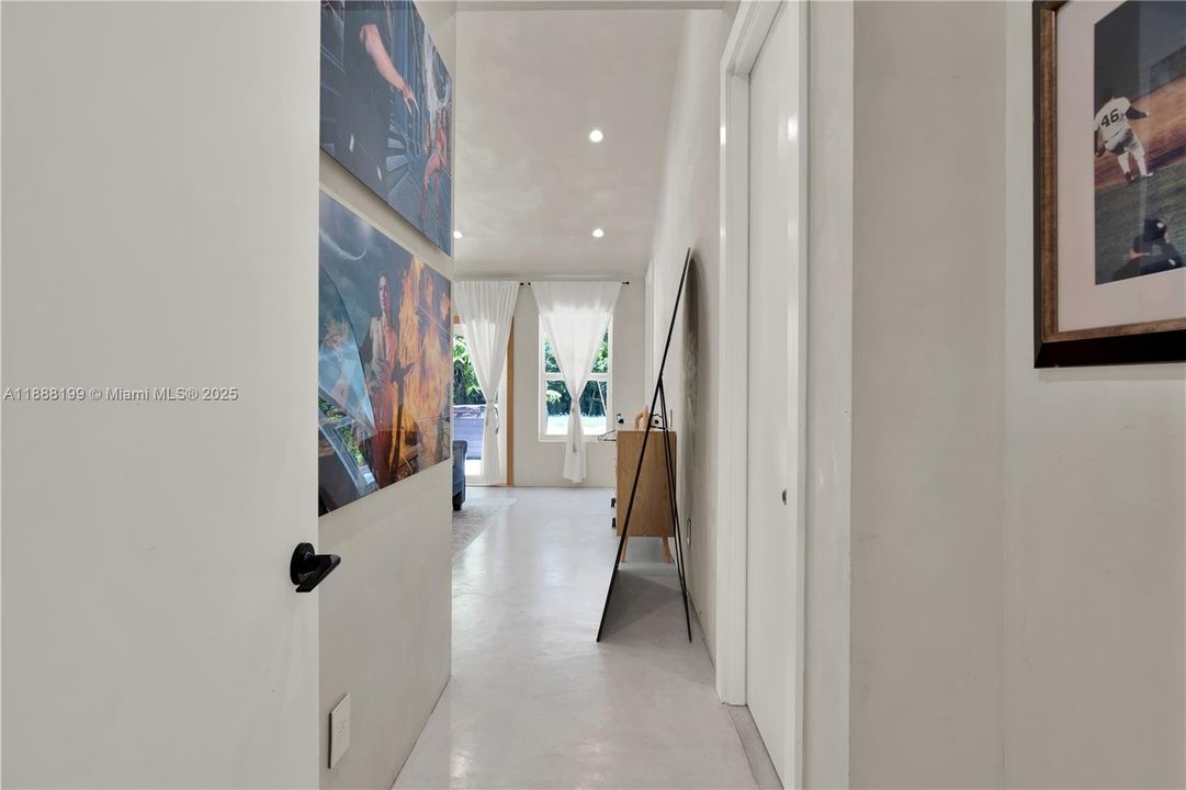 For Rent: $20,000 (4 beds, 3 baths, 2171 Square Feet)