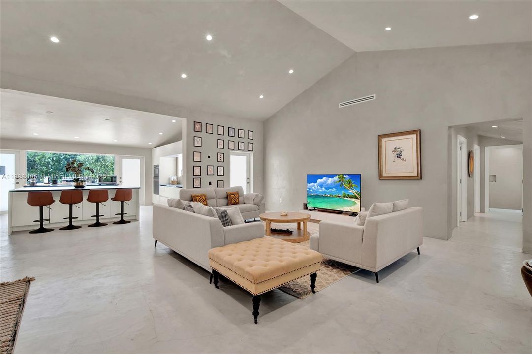 For Rent: $20,000 (4 beds, 3 baths, 2171 Square Feet)