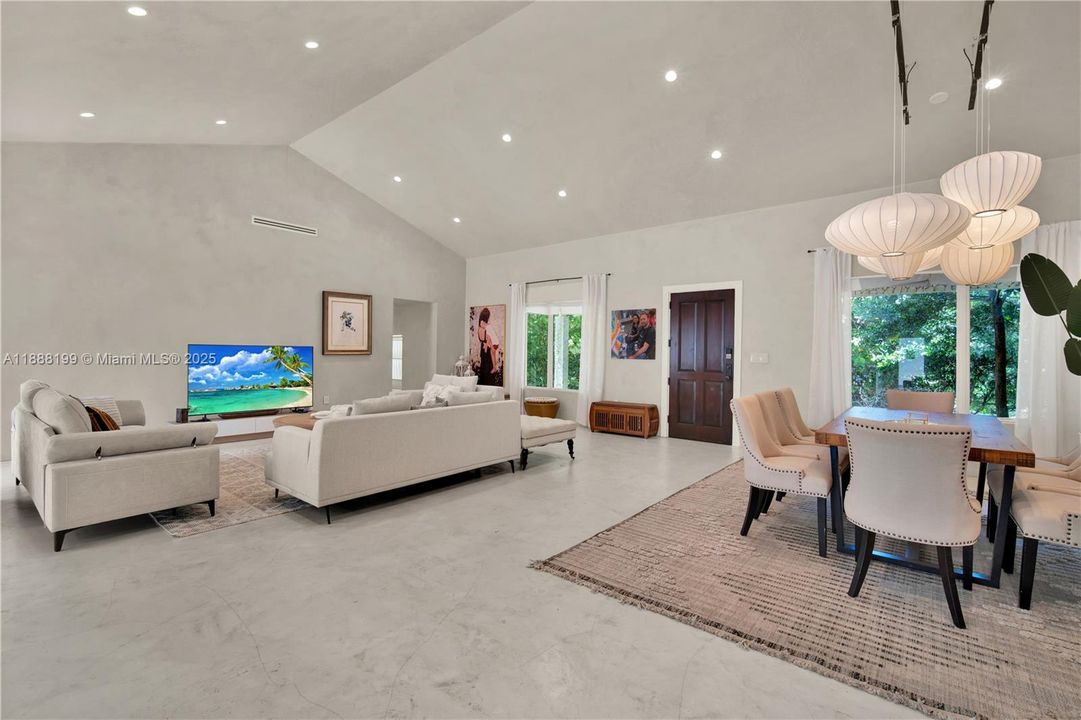 For Rent: $20,000 (4 beds, 3 baths, 2171 Square Feet)