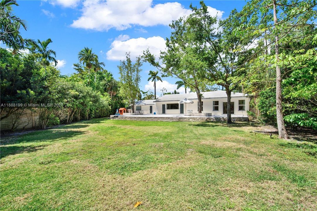 For Rent: $20,000 (4 beds, 3 baths, 2171 Square Feet)