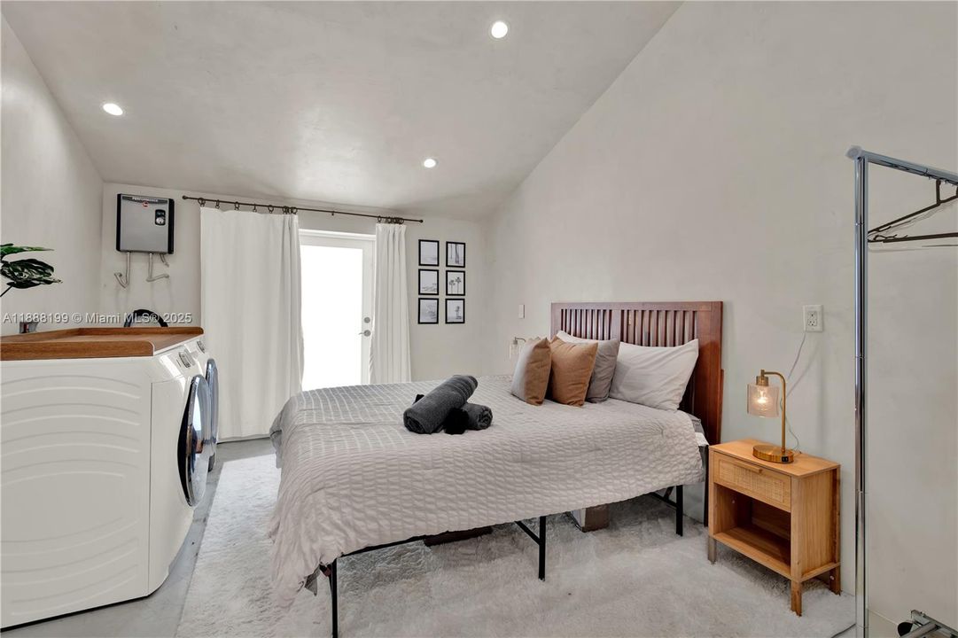 For Rent: $20,000 (4 beds, 3 baths, 2171 Square Feet)