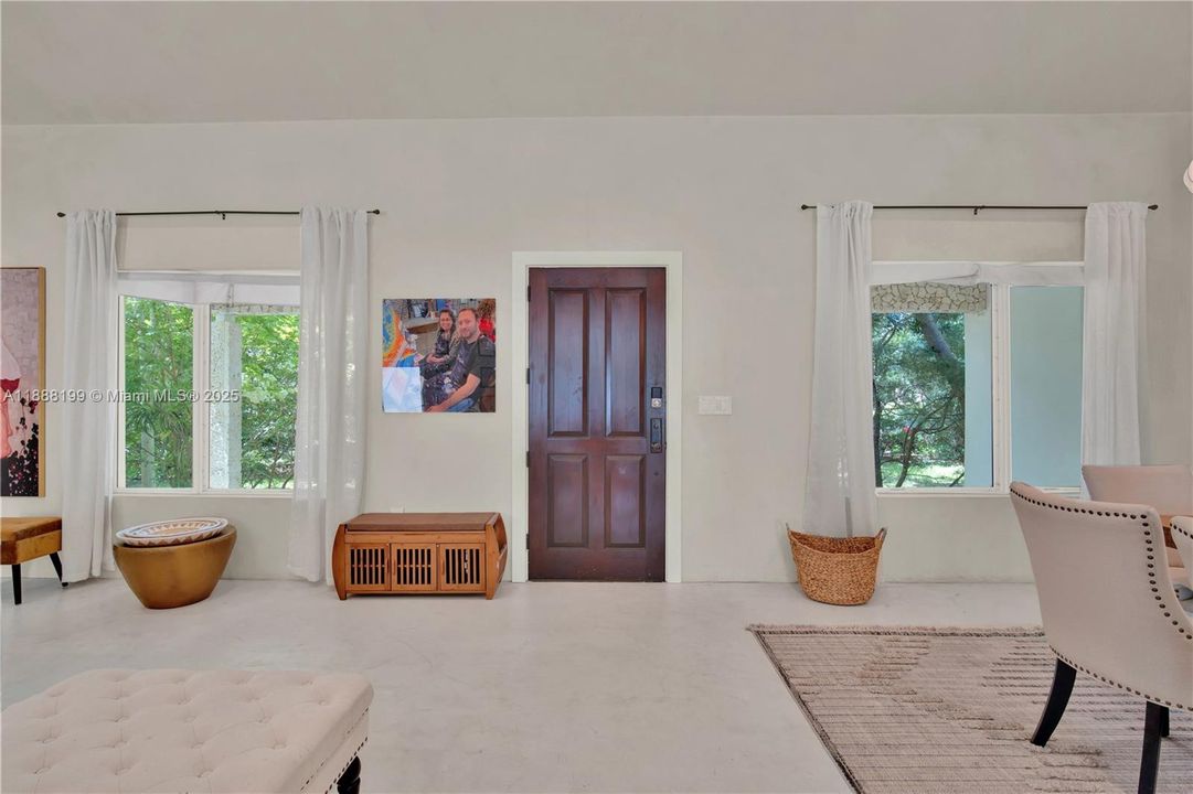 For Rent: $20,000 (4 beds, 3 baths, 2171 Square Feet)