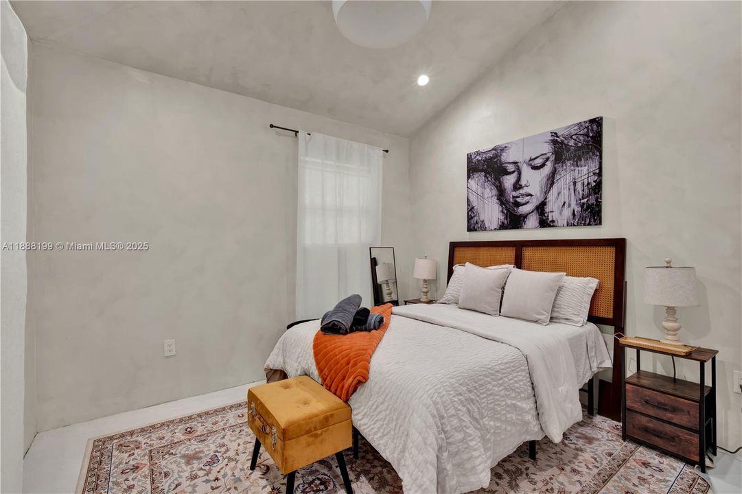 For Rent: $20,000 (4 beds, 3 baths, 2171 Square Feet)