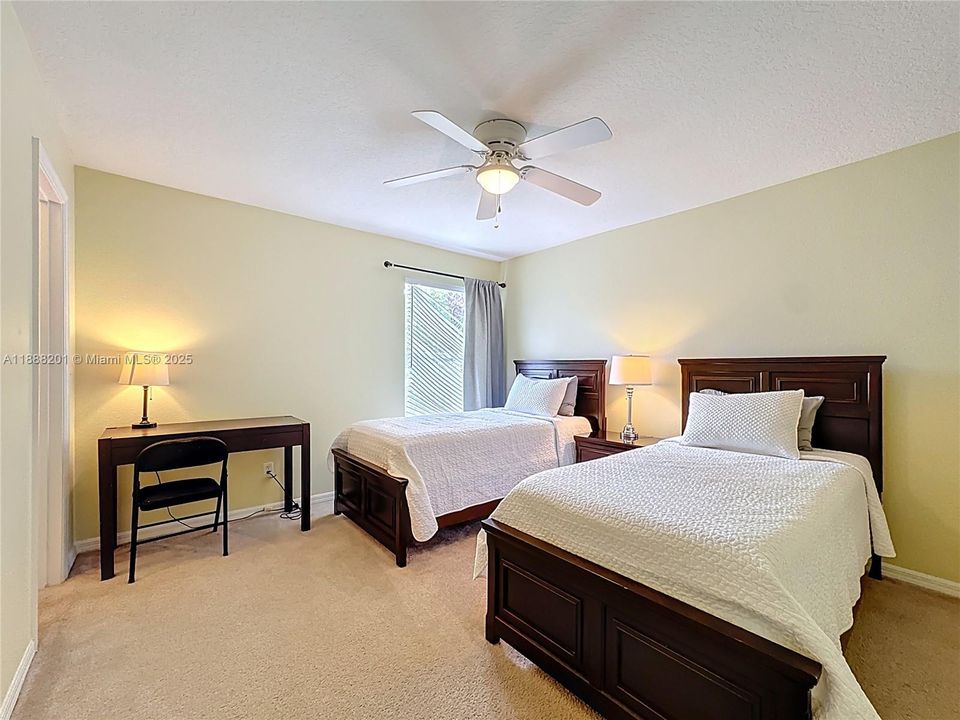 На продажу: $850,000 (5 спален, 3 ванн, 0 Квадратных фут)