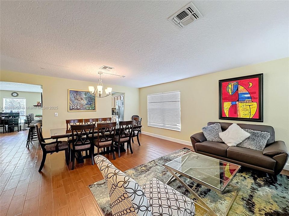 На продажу: $850,000 (5 спален, 3 ванн, 0 Квадратных фут)