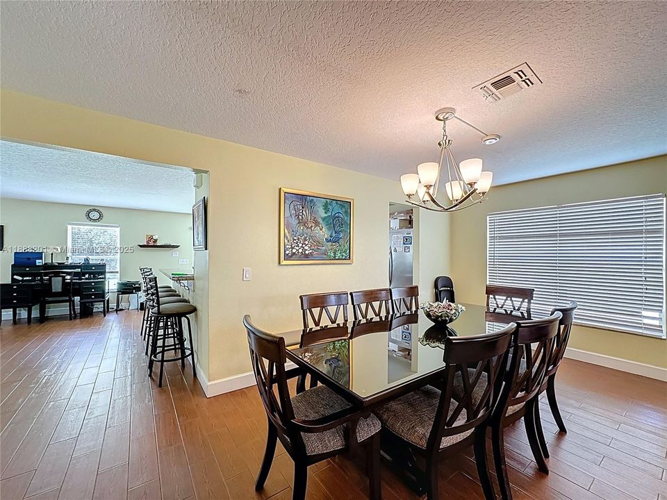 На продажу: $850,000 (5 спален, 3 ванн, 0 Квадратных фут)