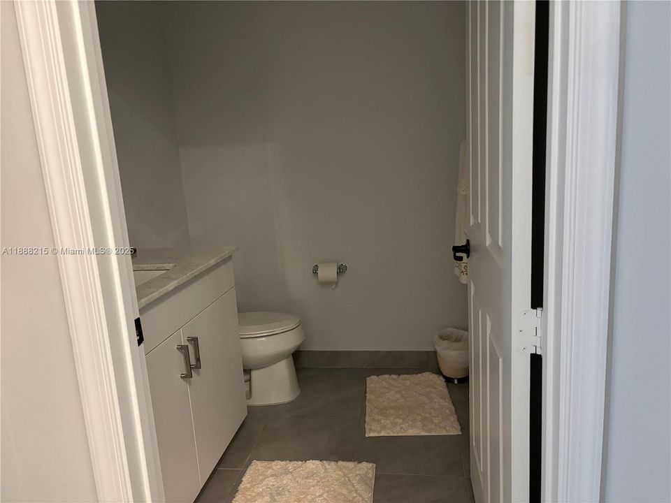 出租: $3,500 (4 贝兹, 2 浴室, 0 平方英尺)