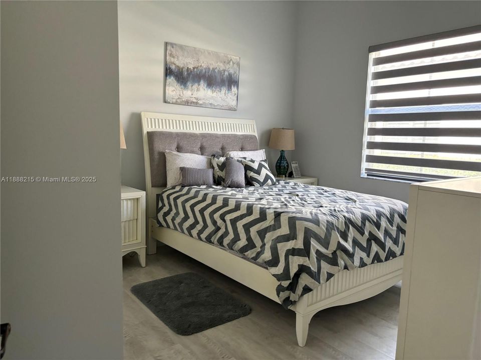 出租: $3,500 (4 贝兹, 2 浴室, 0 平方英尺)