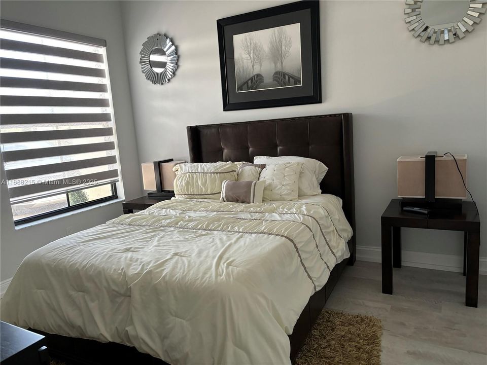 出租: $3,500 (4 贝兹, 2 浴室, 0 平方英尺)