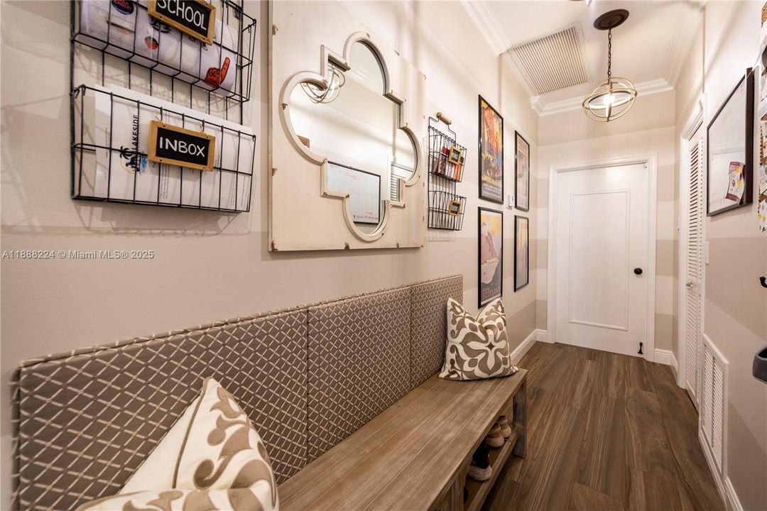 最近售出: $2,199,000 (5 贝兹, 4 浴室, 4376 平方英尺)