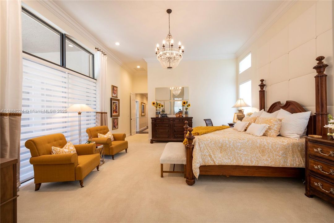 最近售出: $2,199,000 (5 贝兹, 4 浴室, 4376 平方英尺)