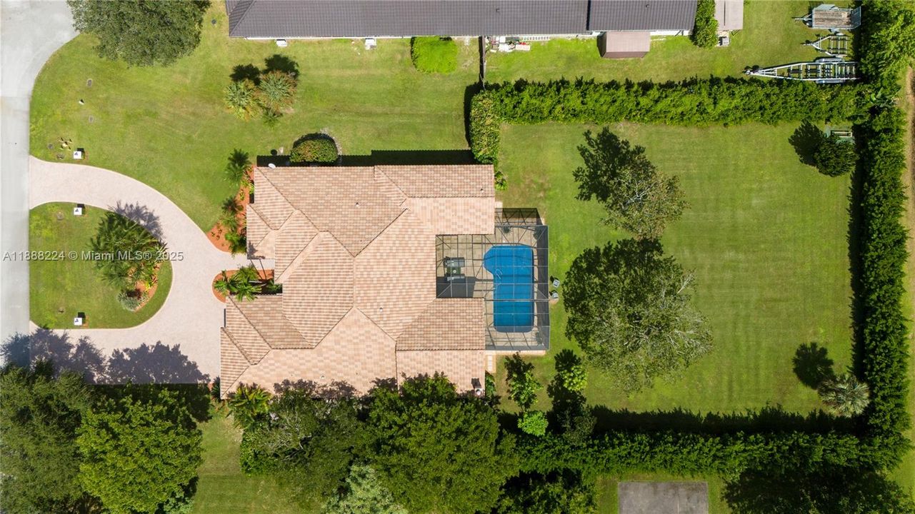 最近售出: $2,199,000 (5 贝兹, 4 浴室, 4376 平方英尺)