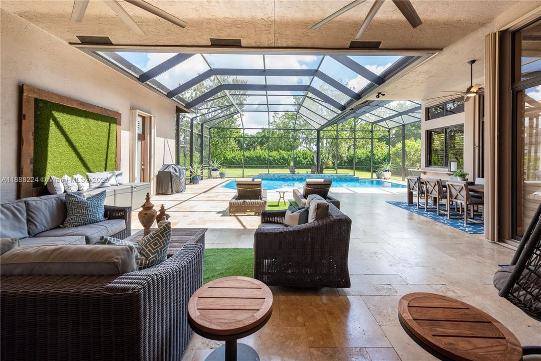 最近售出: $2,199,000 (5 贝兹, 4 浴室, 4376 平方英尺)