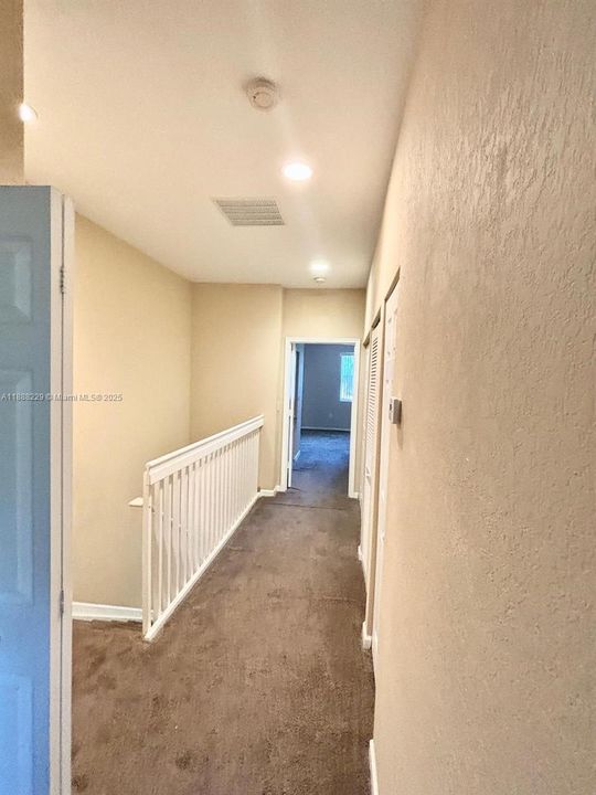 Под контрактом: $295,000 (2 спален, 2 ванн, 1253 Квадратных фут)