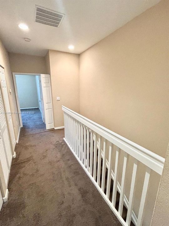 Под контрактом: $295,000 (2 спален, 2 ванн, 1253 Квадратных фут)