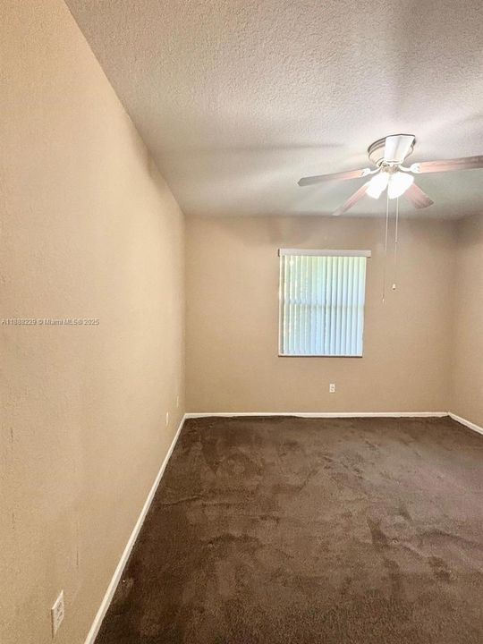 Под контрактом: $295,000 (2 спален, 2 ванн, 1253 Квадратных фут)