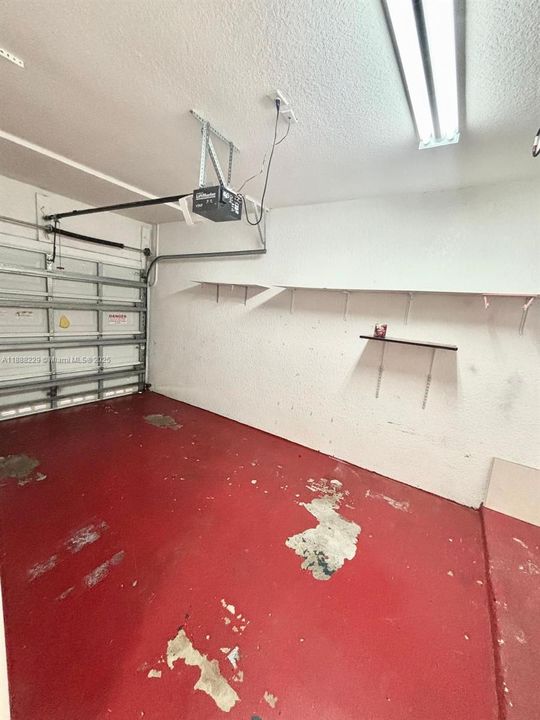 Под контрактом: $295,000 (2 спален, 2 ванн, 1253 Квадратных фут)