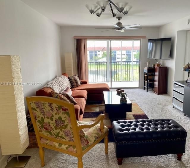 Vendido Recientemente: $219,900 (2 camas, 2 baños, 1137 Pies cuadrados)