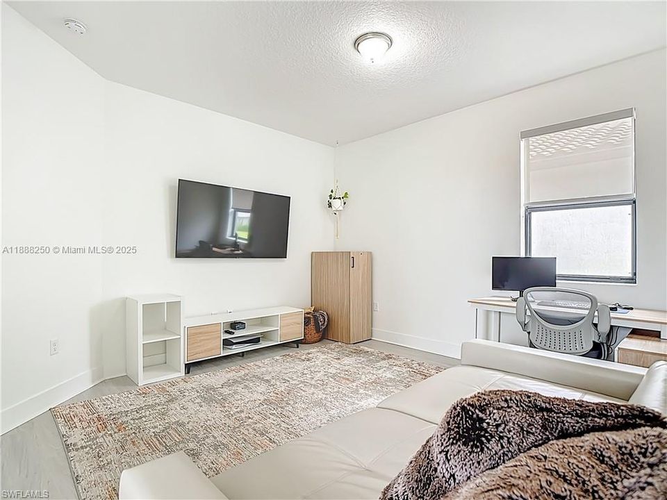 For Sale: $465,000 (4 beds, 3 baths, 2260 Square Feet)