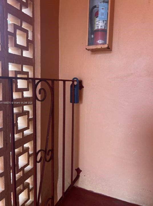 En Venta: $85,000 (0 camas, 1 baños, 427 Pies cuadrados)