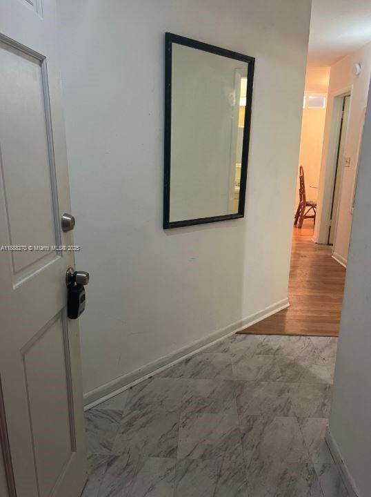 En Venta: $85,000 (0 camas, 1 baños, 427 Pies cuadrados)