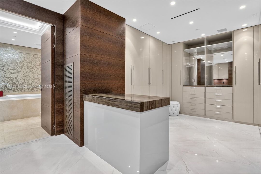 Master Bedroom Closet