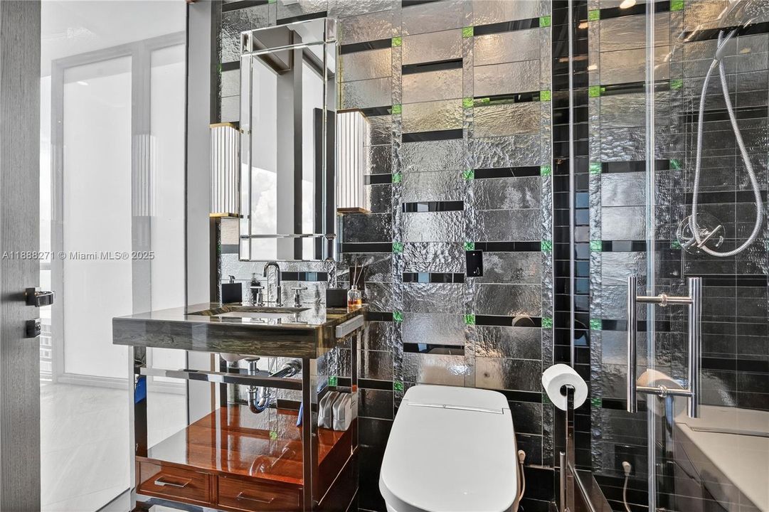 Bedroom 2 - Bathroom with Ocean View