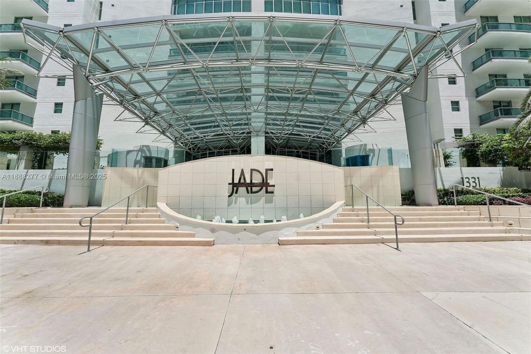 На продажу: $1,345,000 (2 спален, 2 ванн, 1529 Квадратных фут)