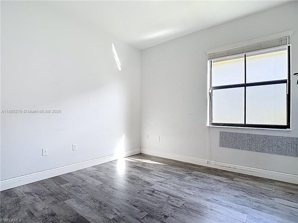 待售: $439,000 (3 贝兹, 3 浴室, 2341 平方英尺)