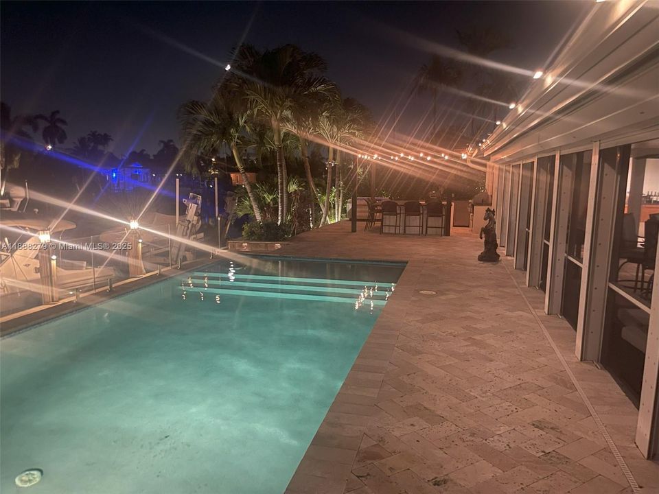 待售: $2,495,000 (3 贝兹, 2 浴室, 1770 平方英尺)