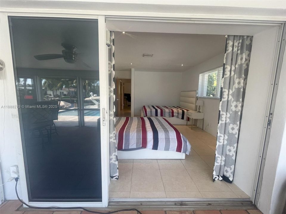 待售: $2,495,000 (3 贝兹, 2 浴室, 1770 平方英尺)